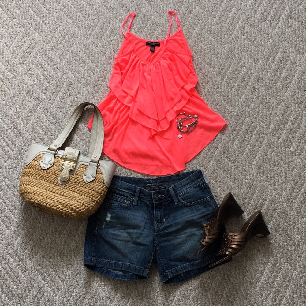 Fun and flirty tiered camisole-style top - Small